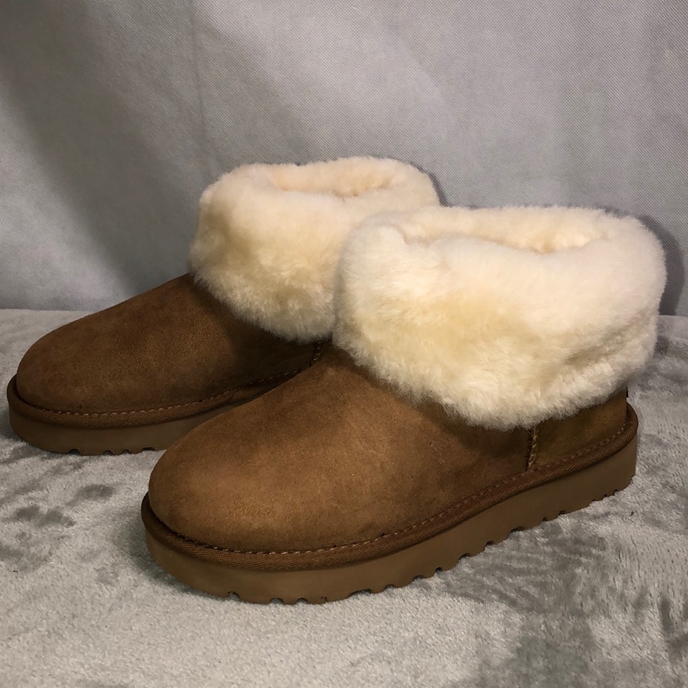 UGG CLASSIC MINI FLUFF - Picture 1 of 8